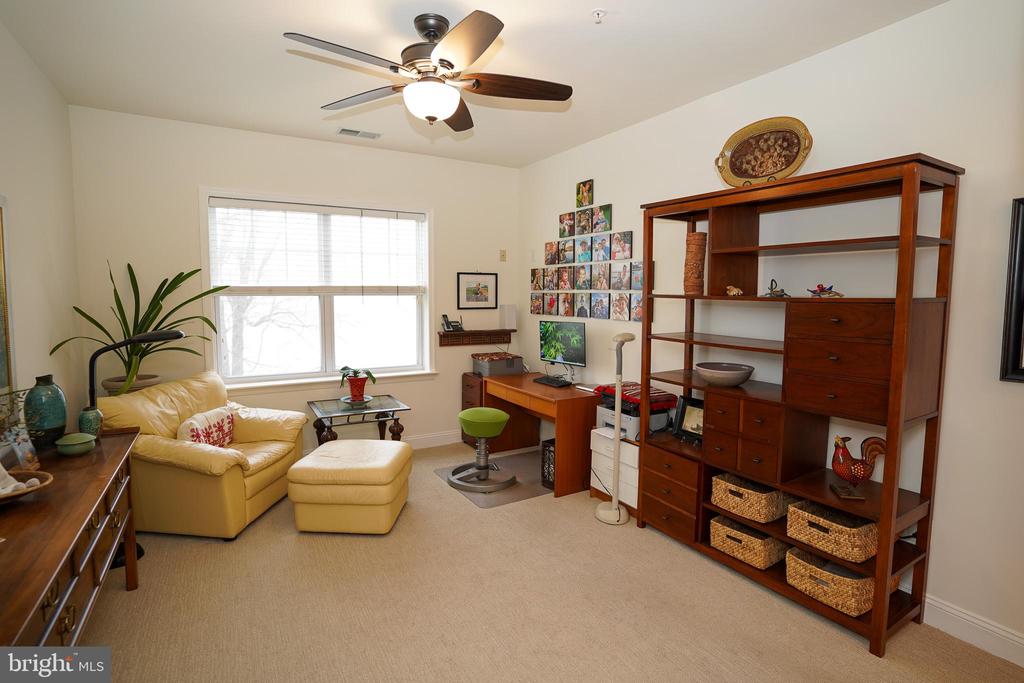 2111 GANTON GREEN