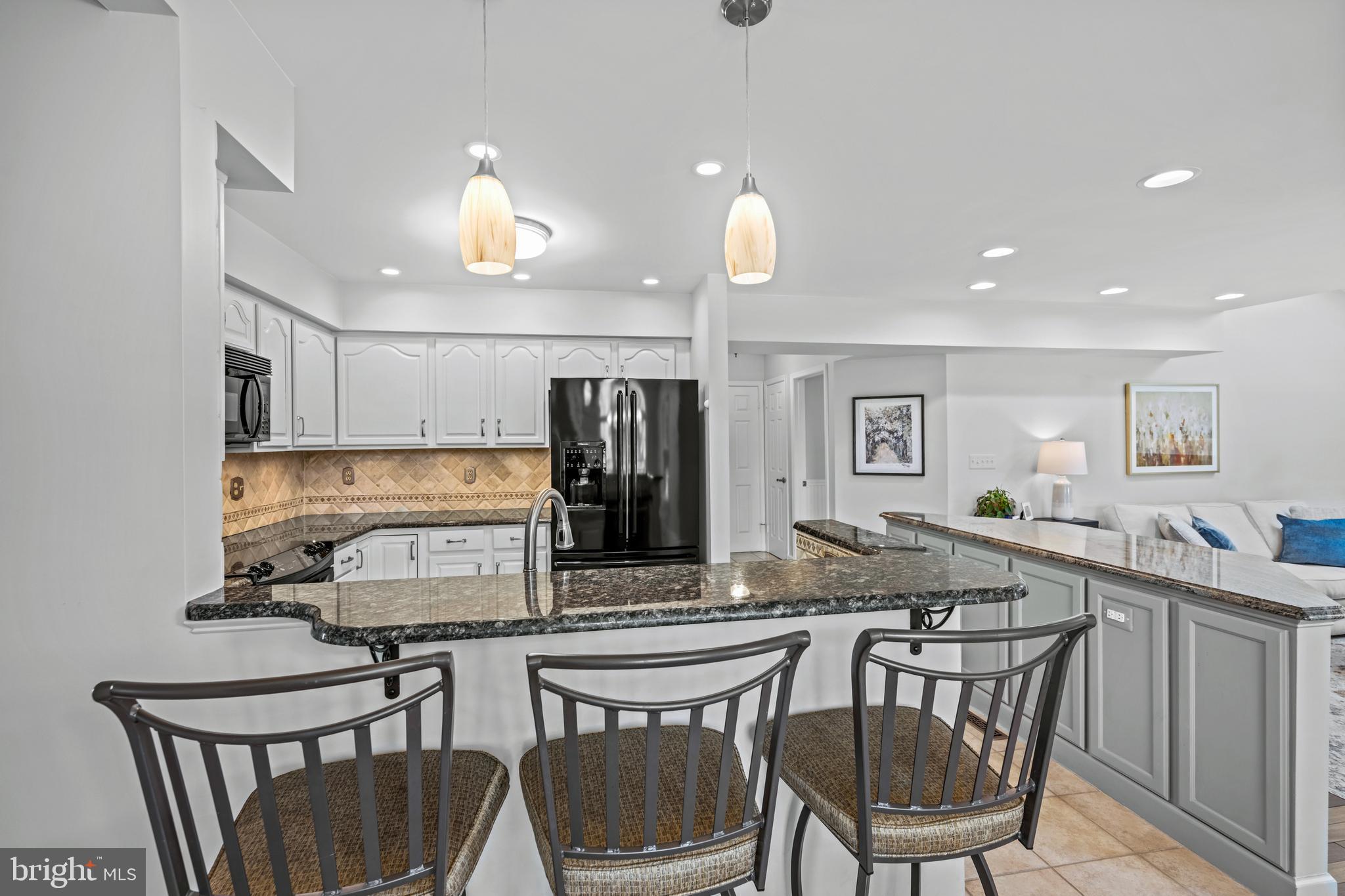 7713 SANDSTONE COURT