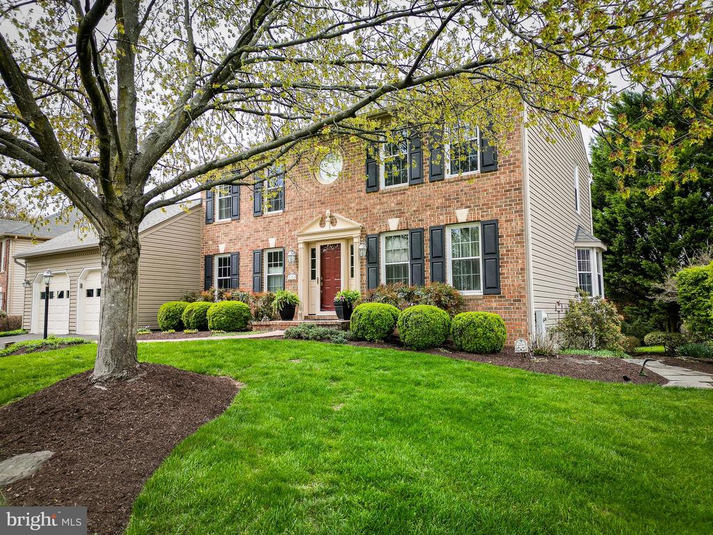 7713 SANDSTONE COURT