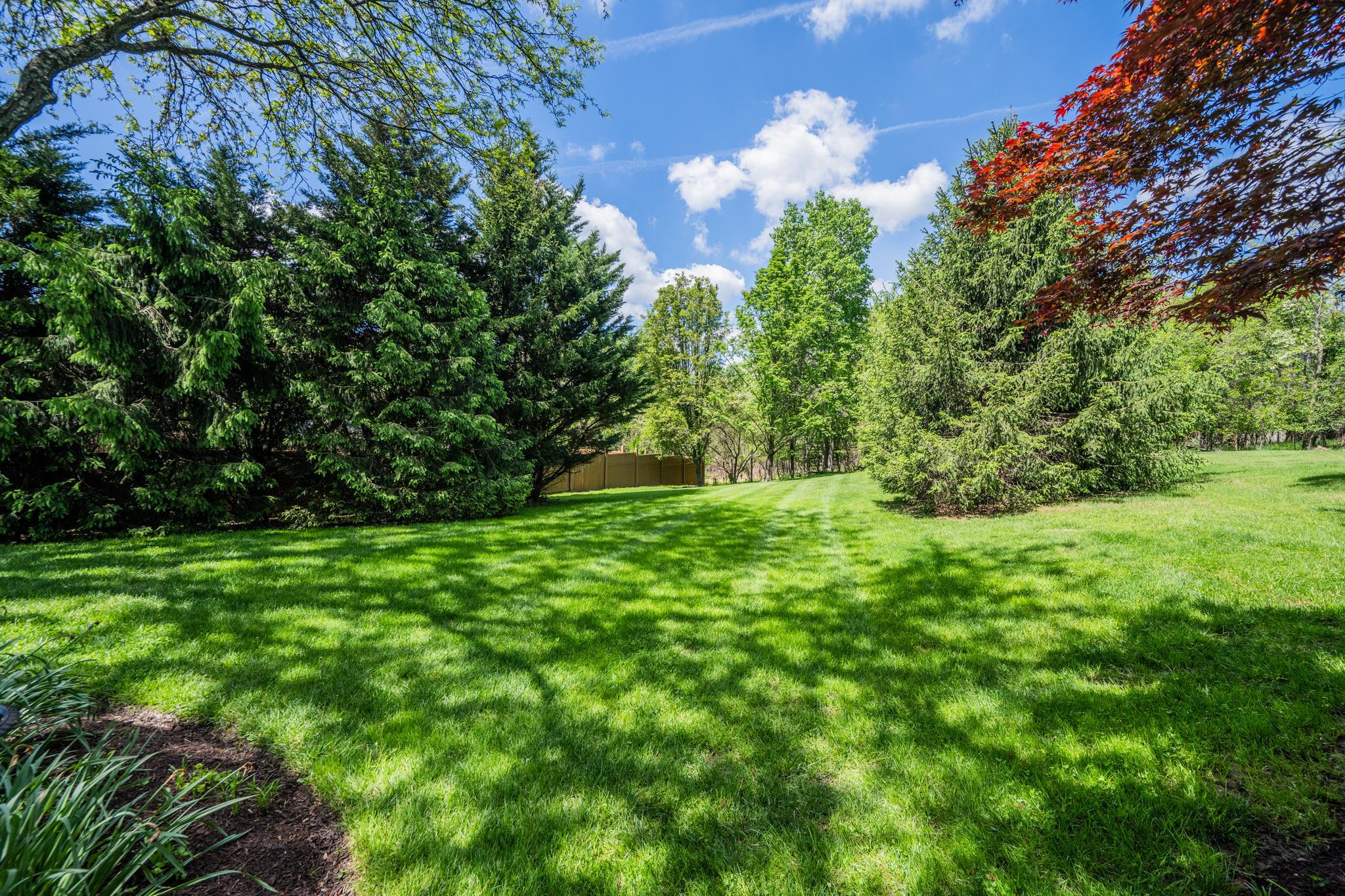 7713 SANDSTONE COURT