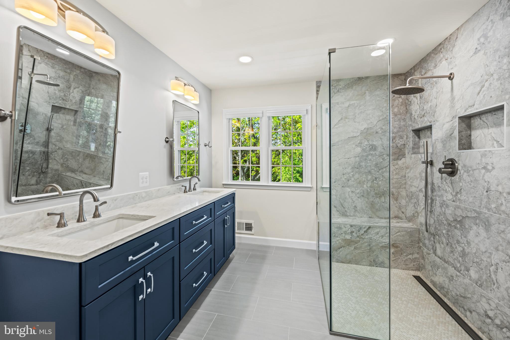 7713 SANDSTONE COURT