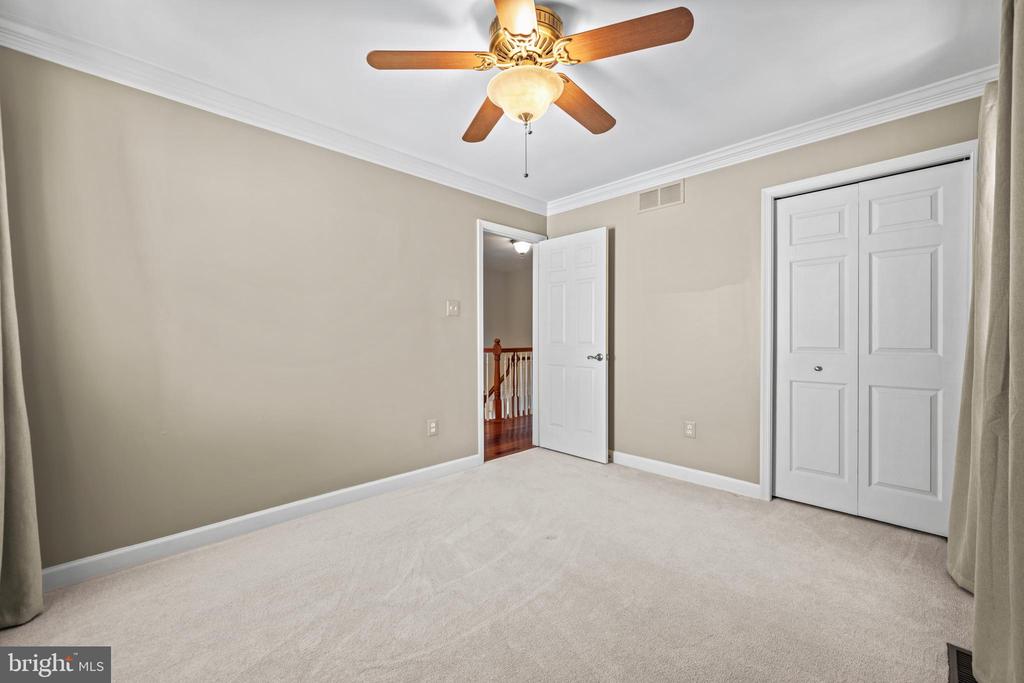 7713 SANDSTONE COURT
