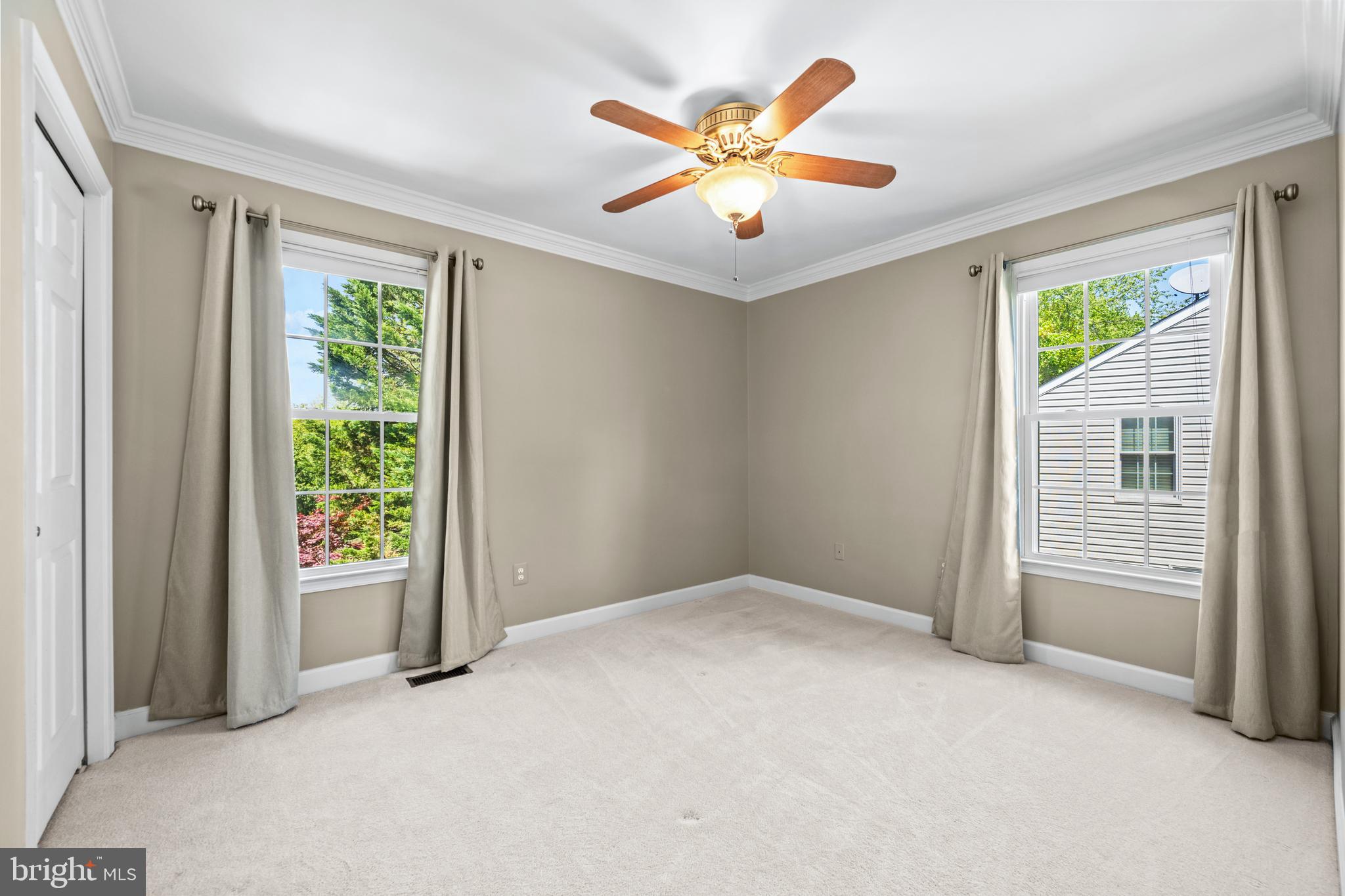 7713 SANDSTONE COURT