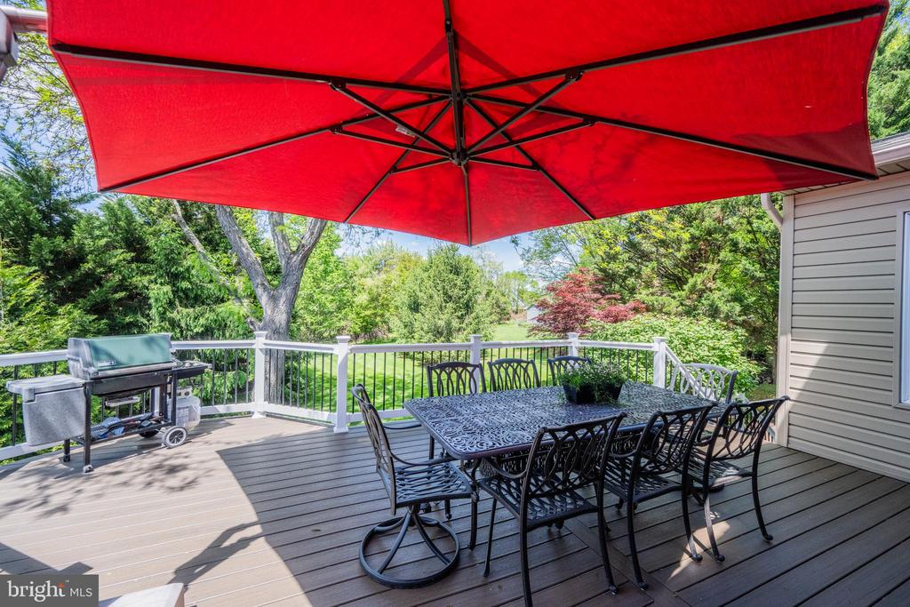7713 SANDSTONE COURT