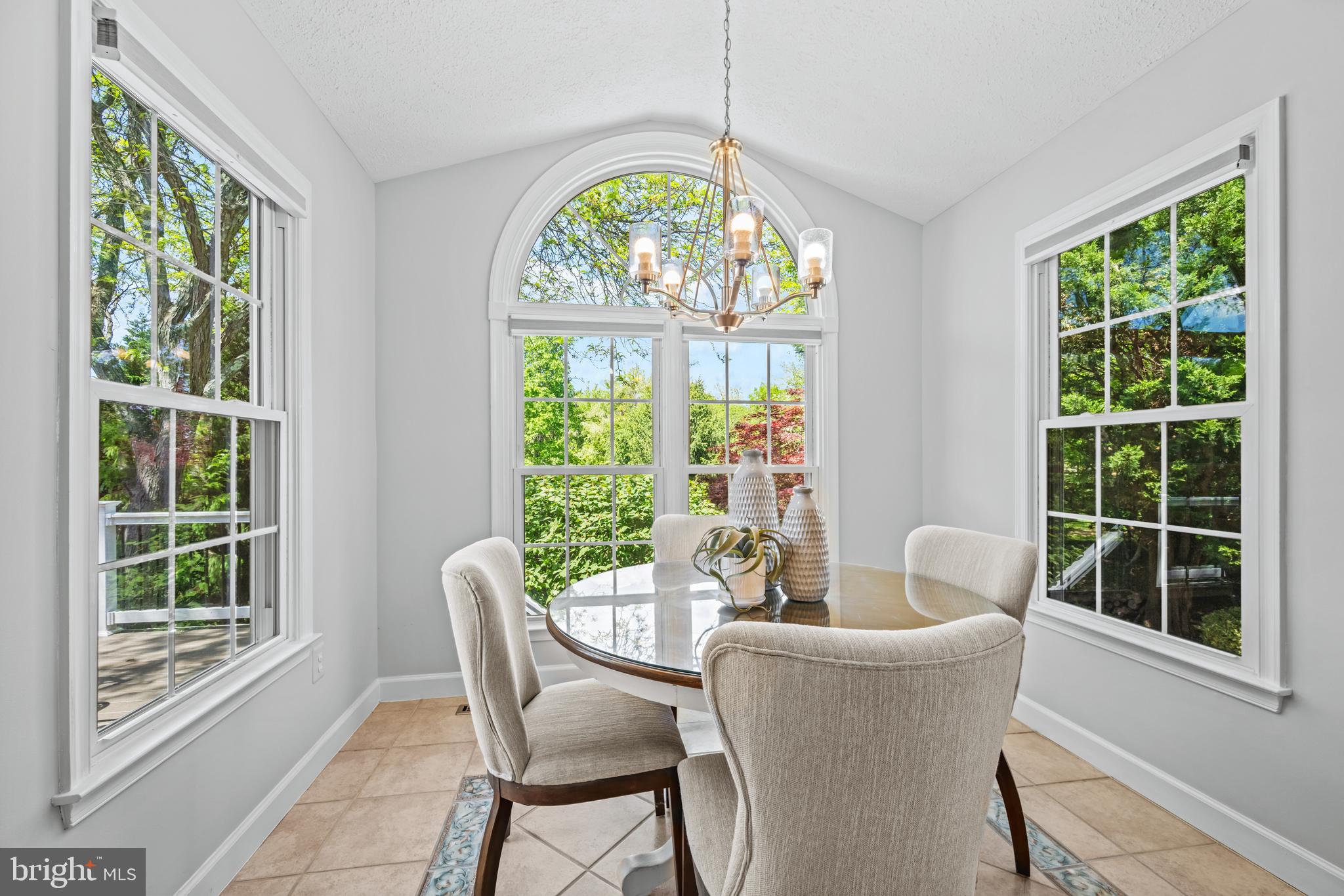 7713 SANDSTONE COURT