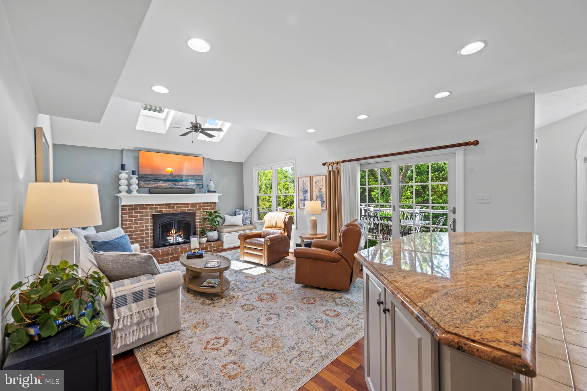 7713 SANDSTONE COURT