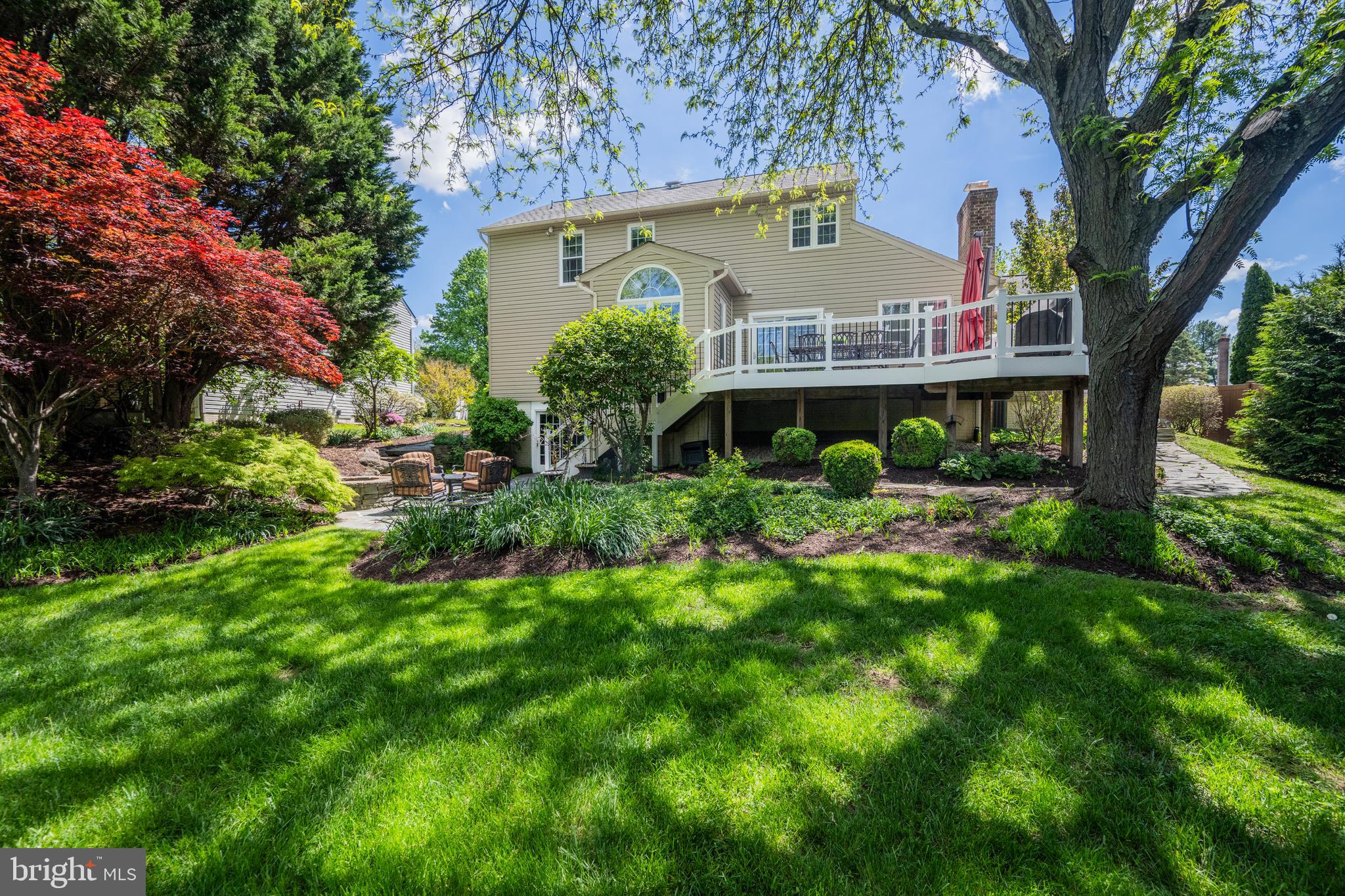 7713 SANDSTONE COURT