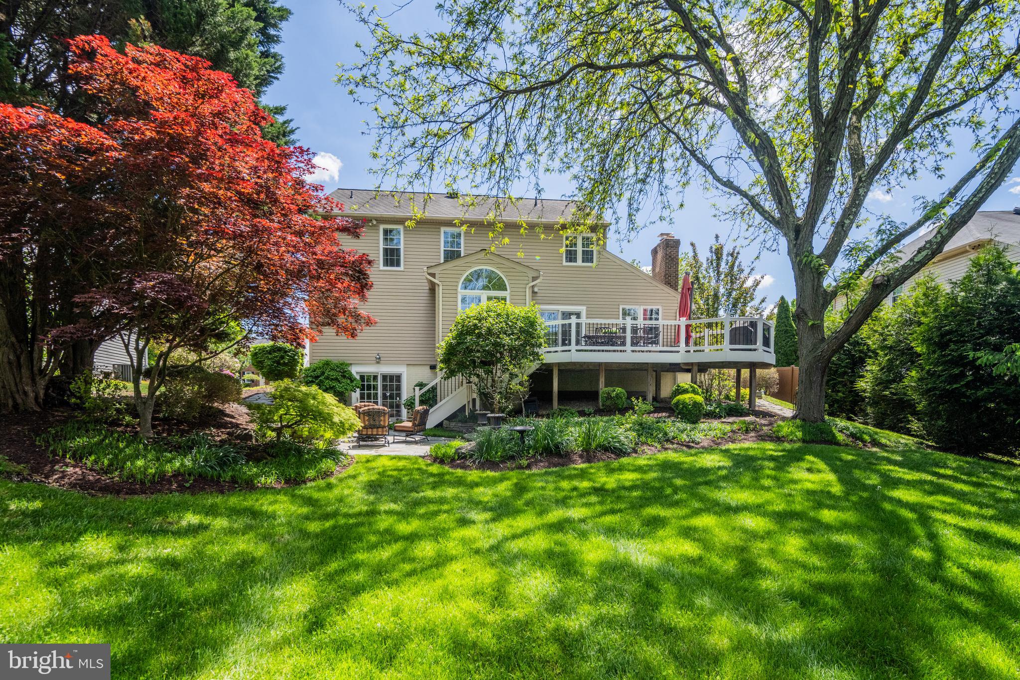 7713 SANDSTONE COURT