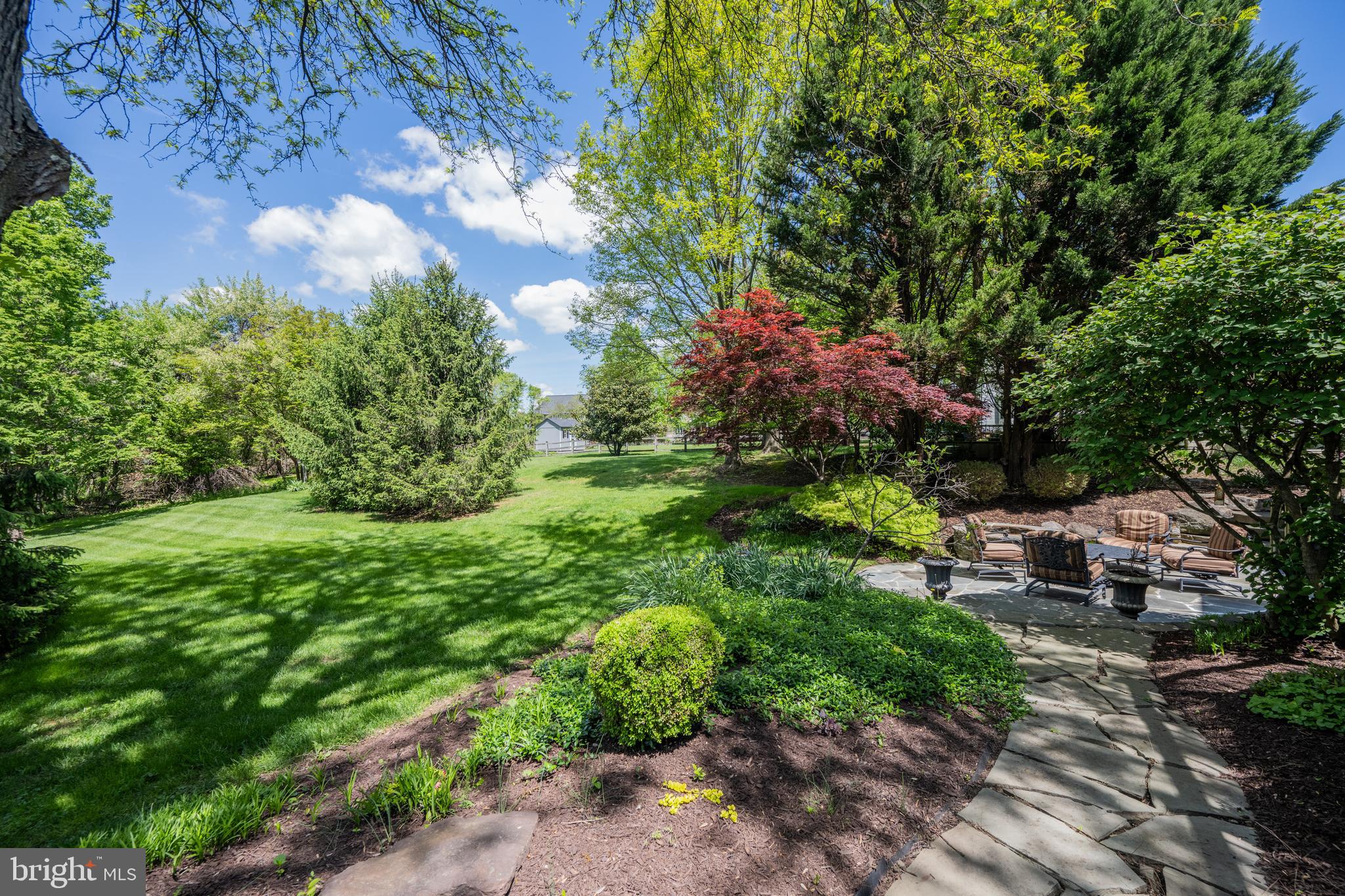 7713 SANDSTONE COURT