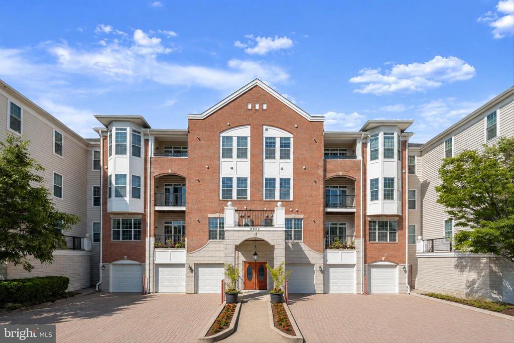 5920 GREAT STAR DRIVE Unit: 301
