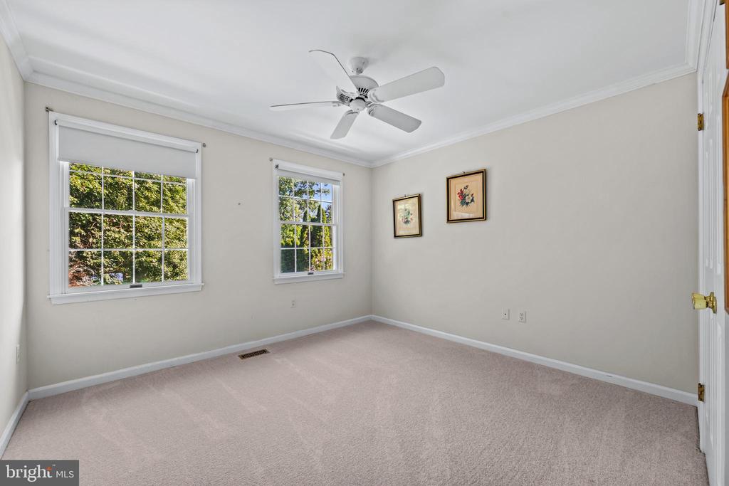 3672 MEADOWVALE ROAD