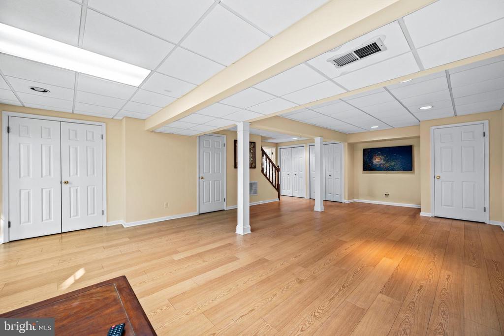 3672 MEADOWVALE ROAD