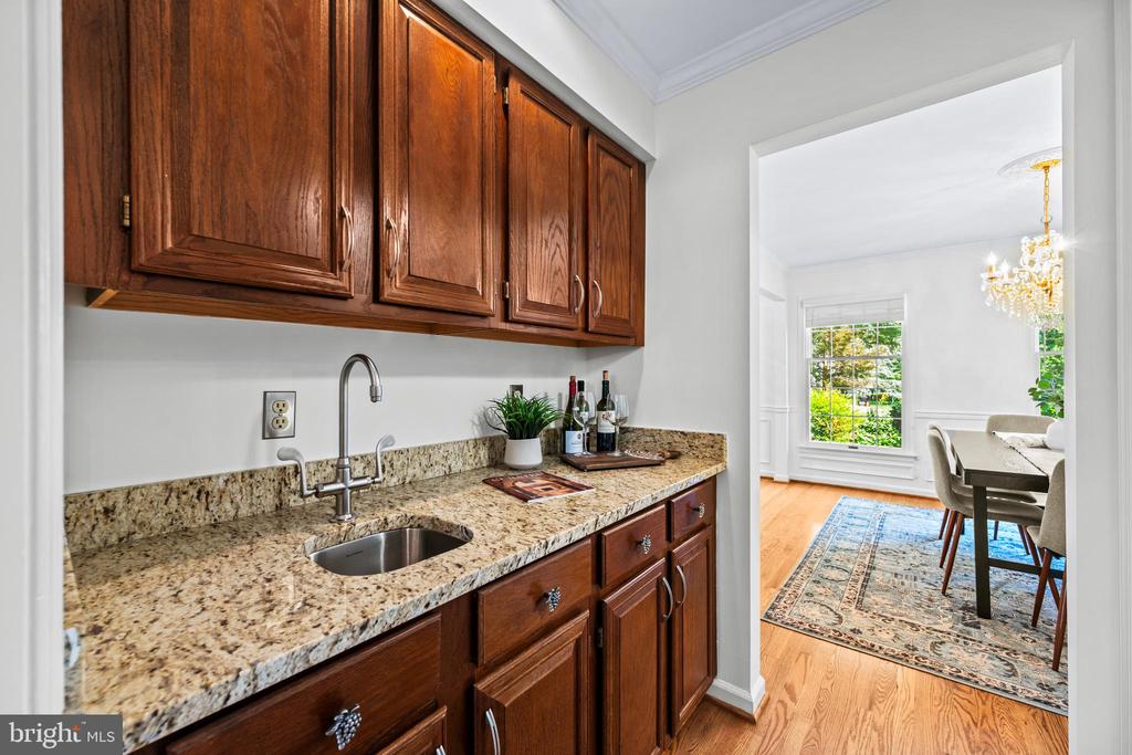 3672 MEADOWVALE ROAD