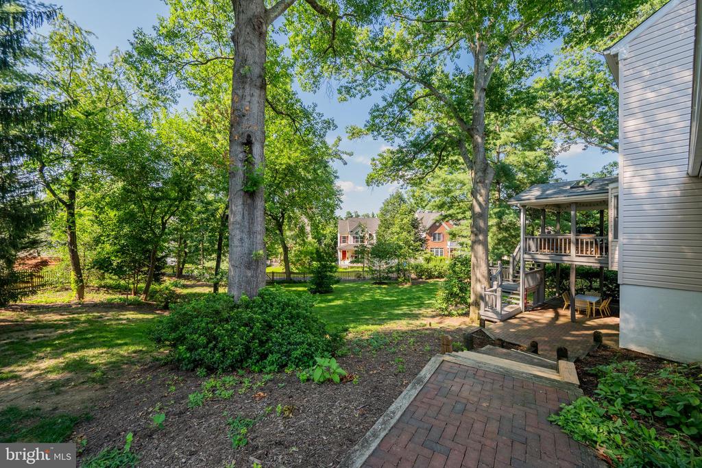 3672 MEADOWVALE ROAD