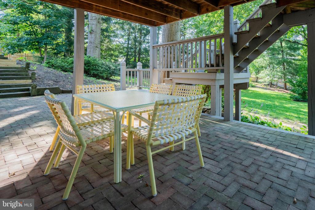 3672 MEADOWVALE ROAD