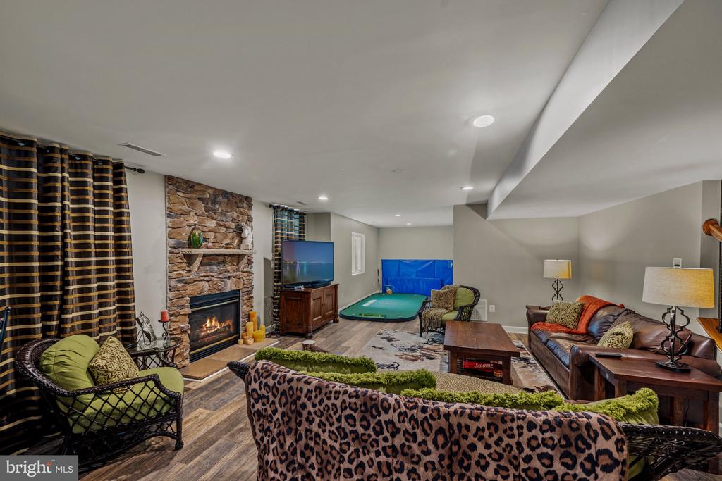 8417 ROBERTS ROAD