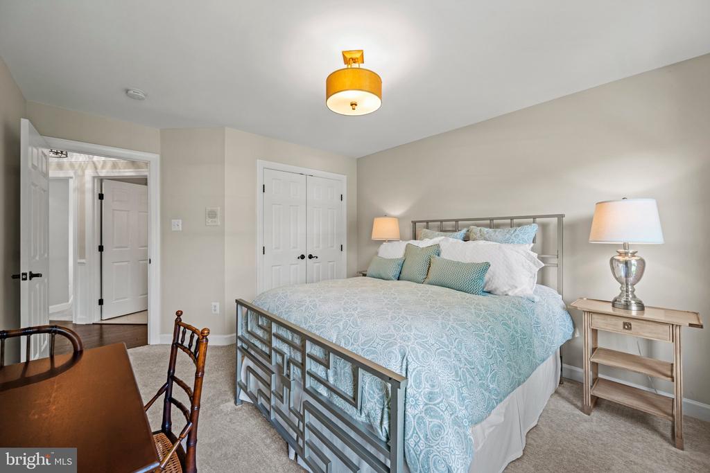 8417 ROBERTS ROAD