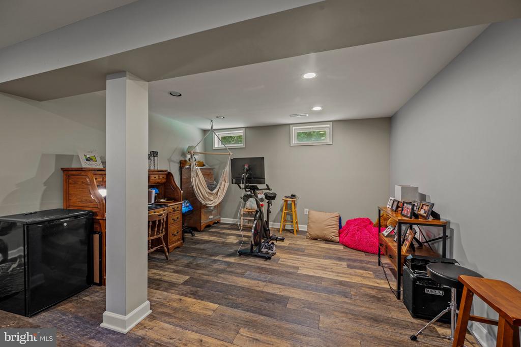 8417 ROBERTS ROAD