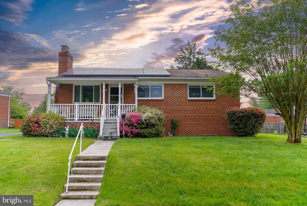 4616 Harlan St