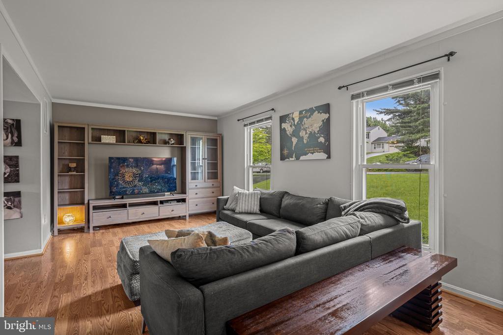 12317 Dancrest Dr