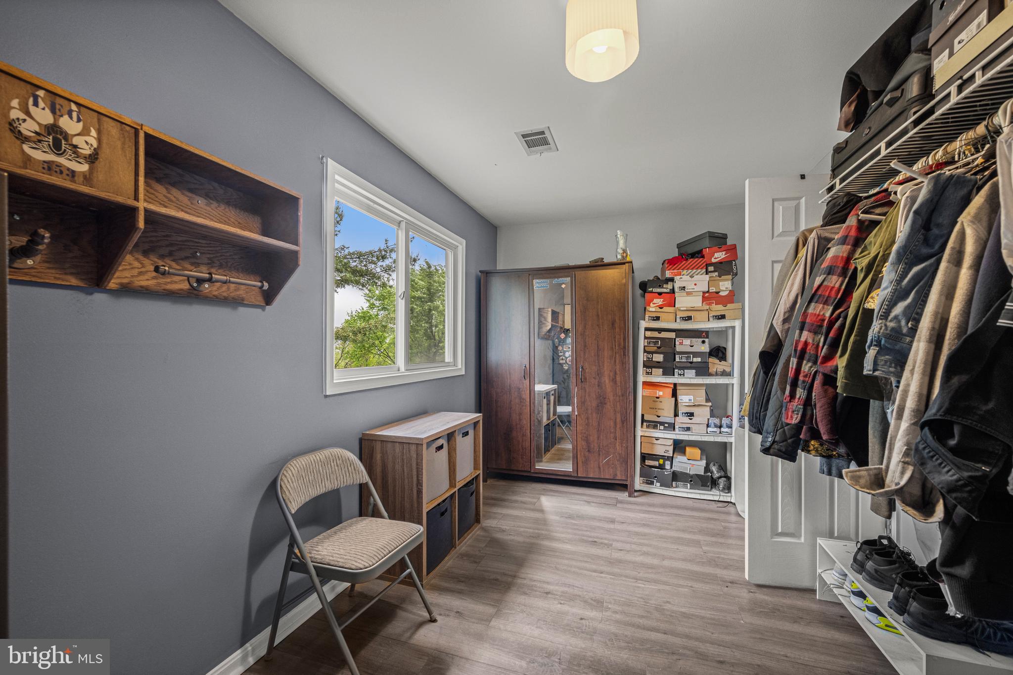 12317 Dancrest Dr