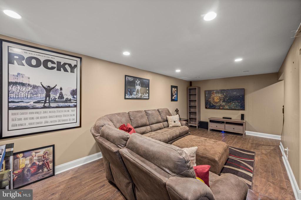 12317 Dancrest Dr