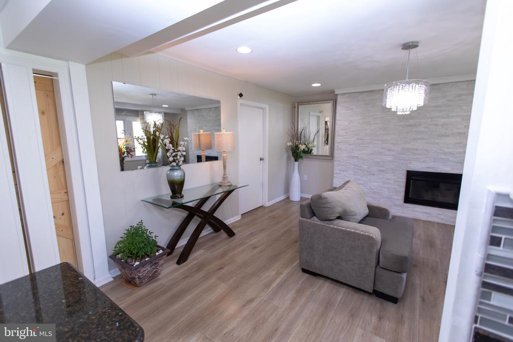 13909 BROOMALL LANE