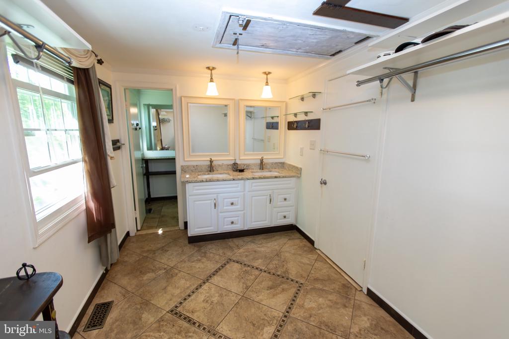 13909 BROOMALL LANE