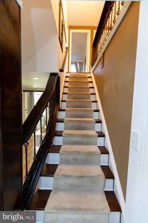 13909 BROOMALL LANE