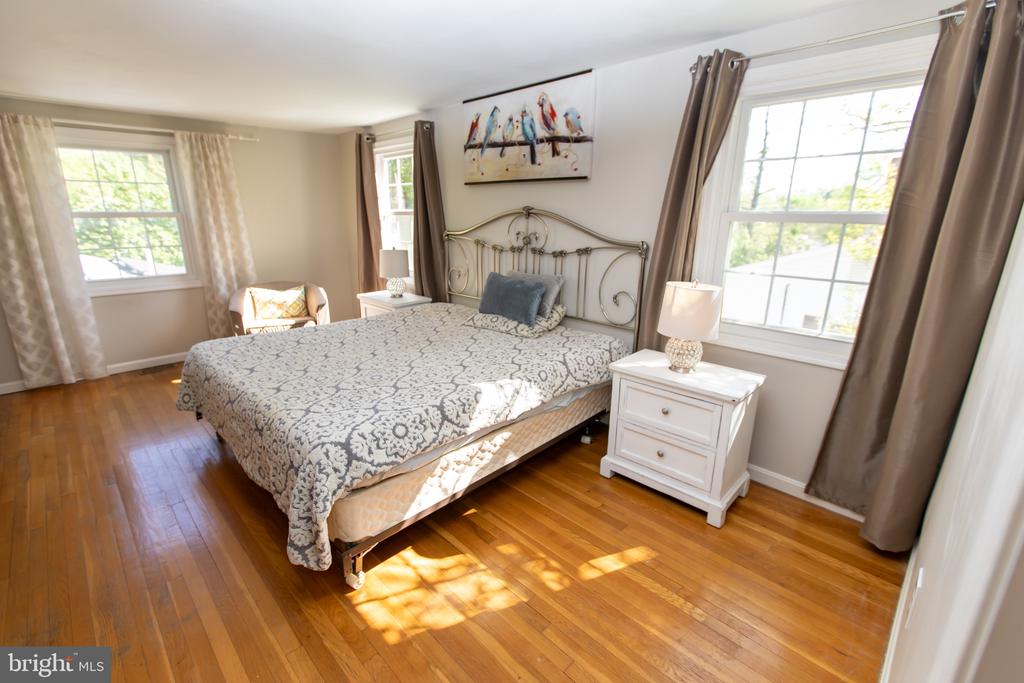 13909 BROOMALL LANE