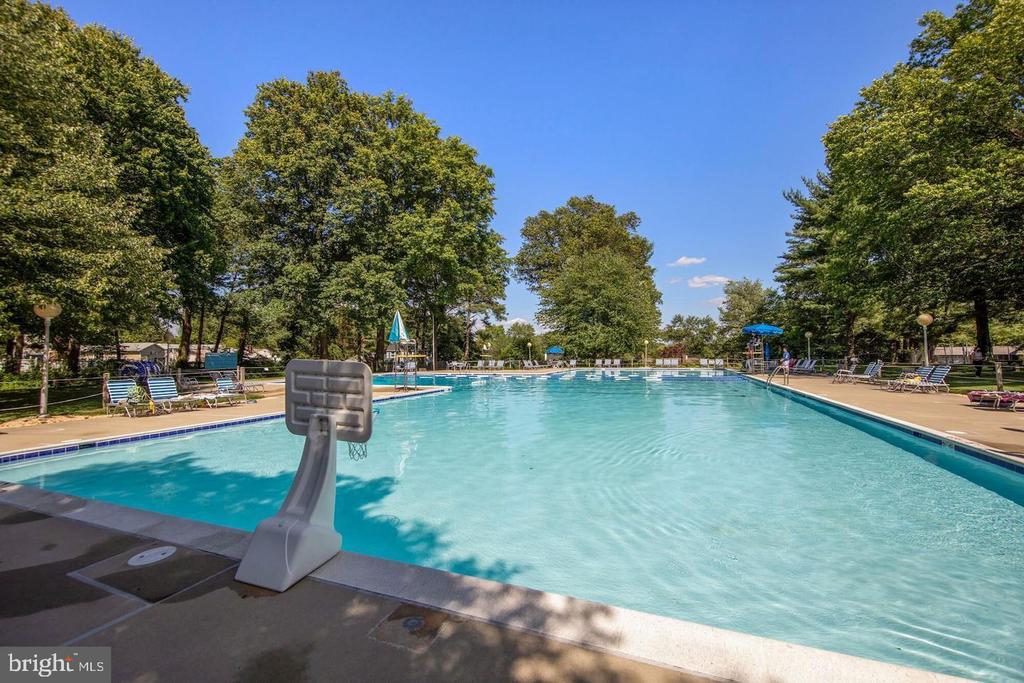 13909 BROOMALL LANE