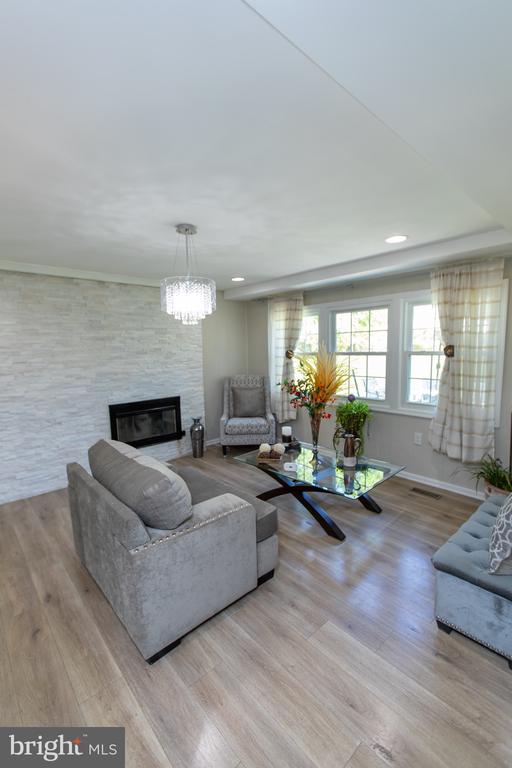 13909 BROOMALL LANE