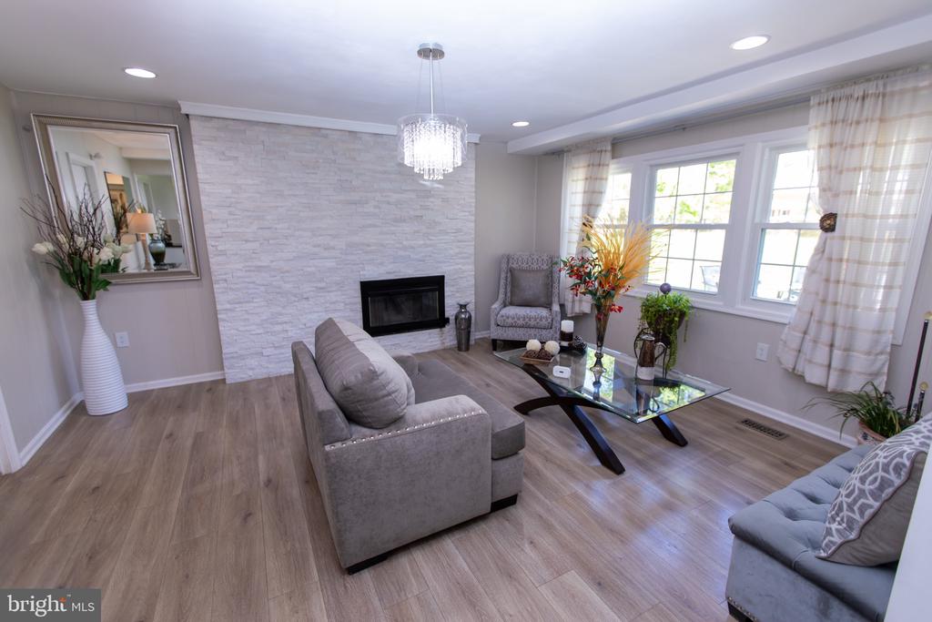 13909 BROOMALL LANE