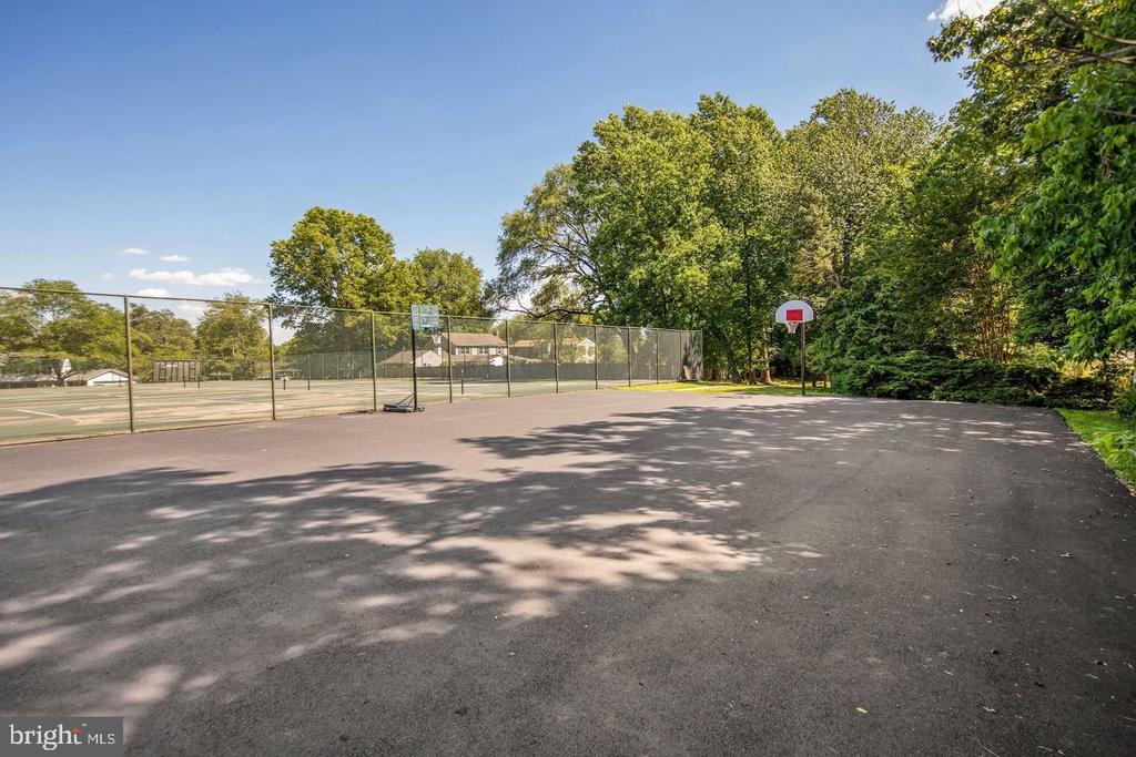 13909 BROOMALL LANE