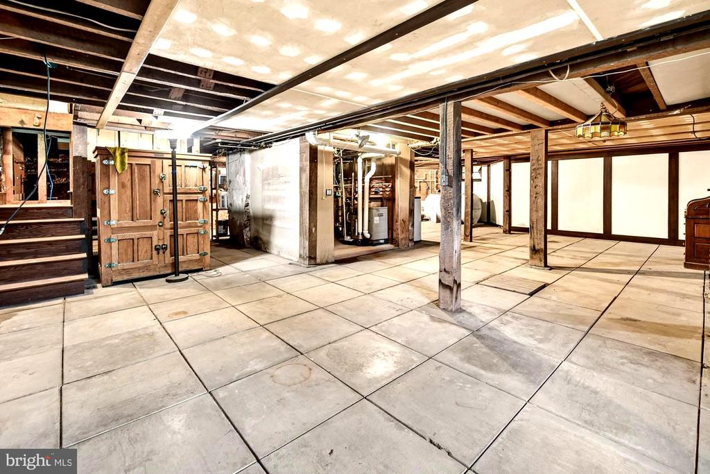 18040 BARNESVILLE ROAD