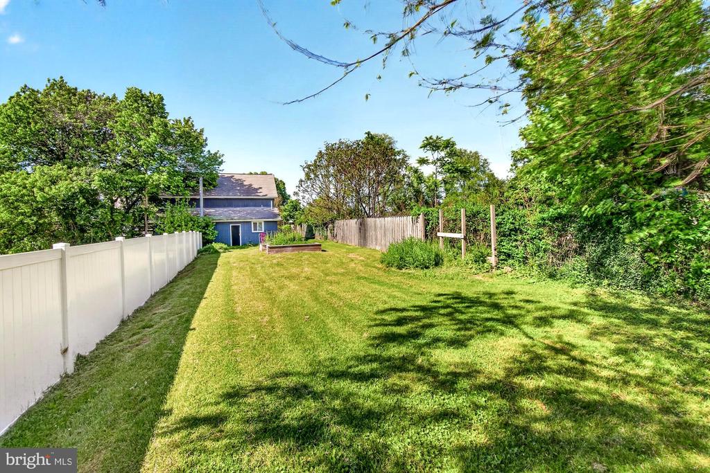 18040 BARNESVILLE ROAD