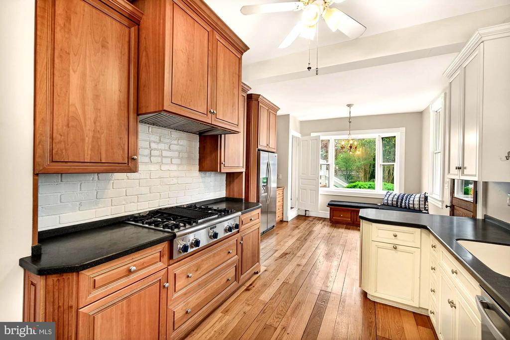 18040 BARNESVILLE ROAD
