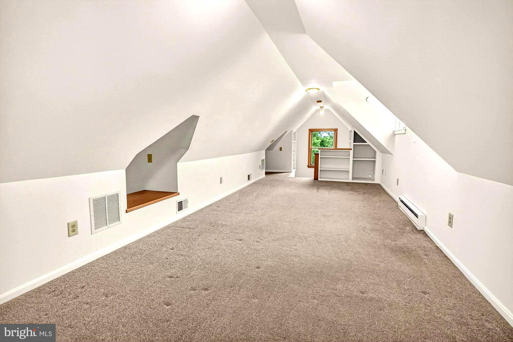 18040 BARNESVILLE ROAD