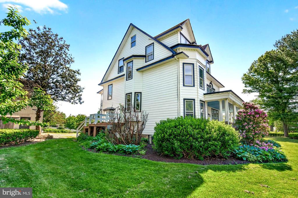 18040 BARNESVILLE ROAD