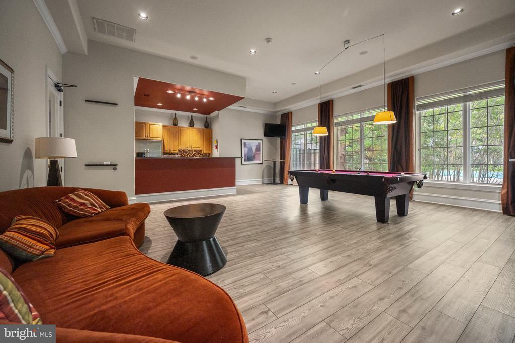 19609 GALWAY BAY CIRCLE Unit: 202