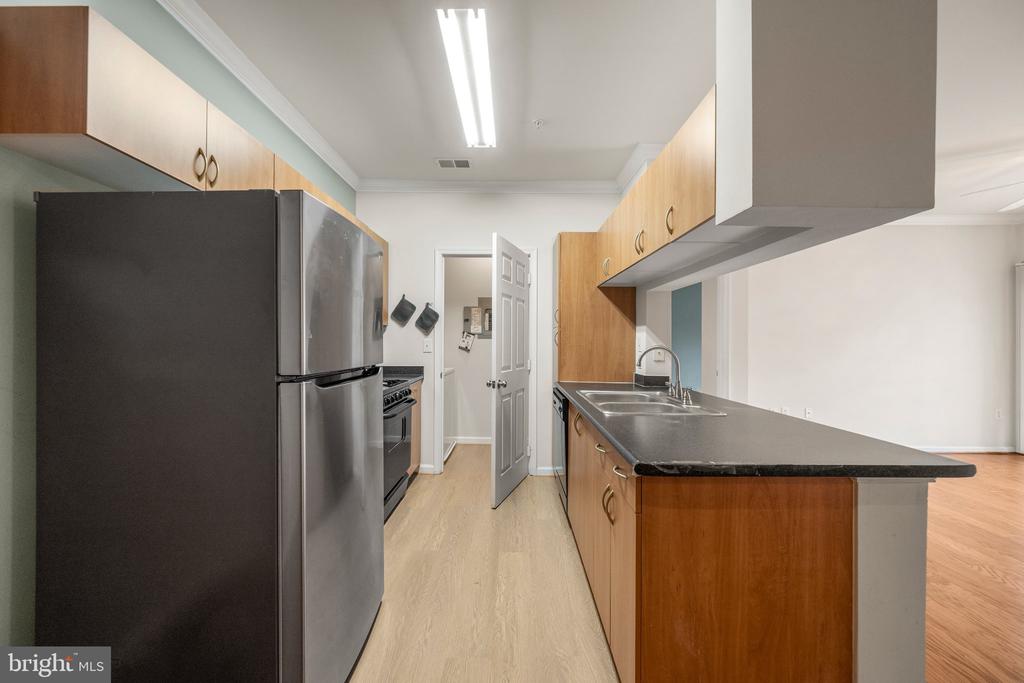 19609 GALWAY BAY CIRCLE Unit: 202