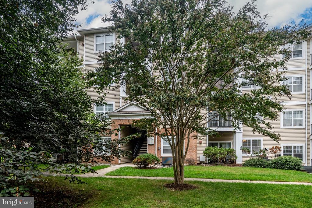 19609 GALWAY BAY CIRCLE Unit: 202