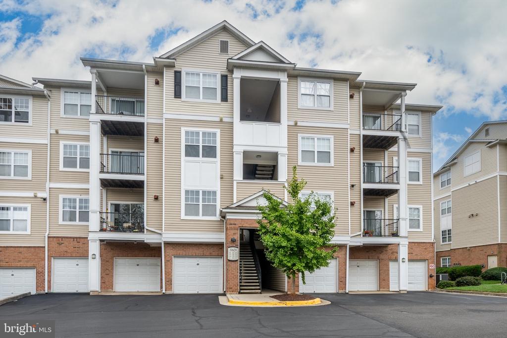 19609 GALWAY BAY CIRCLE Unit: 202