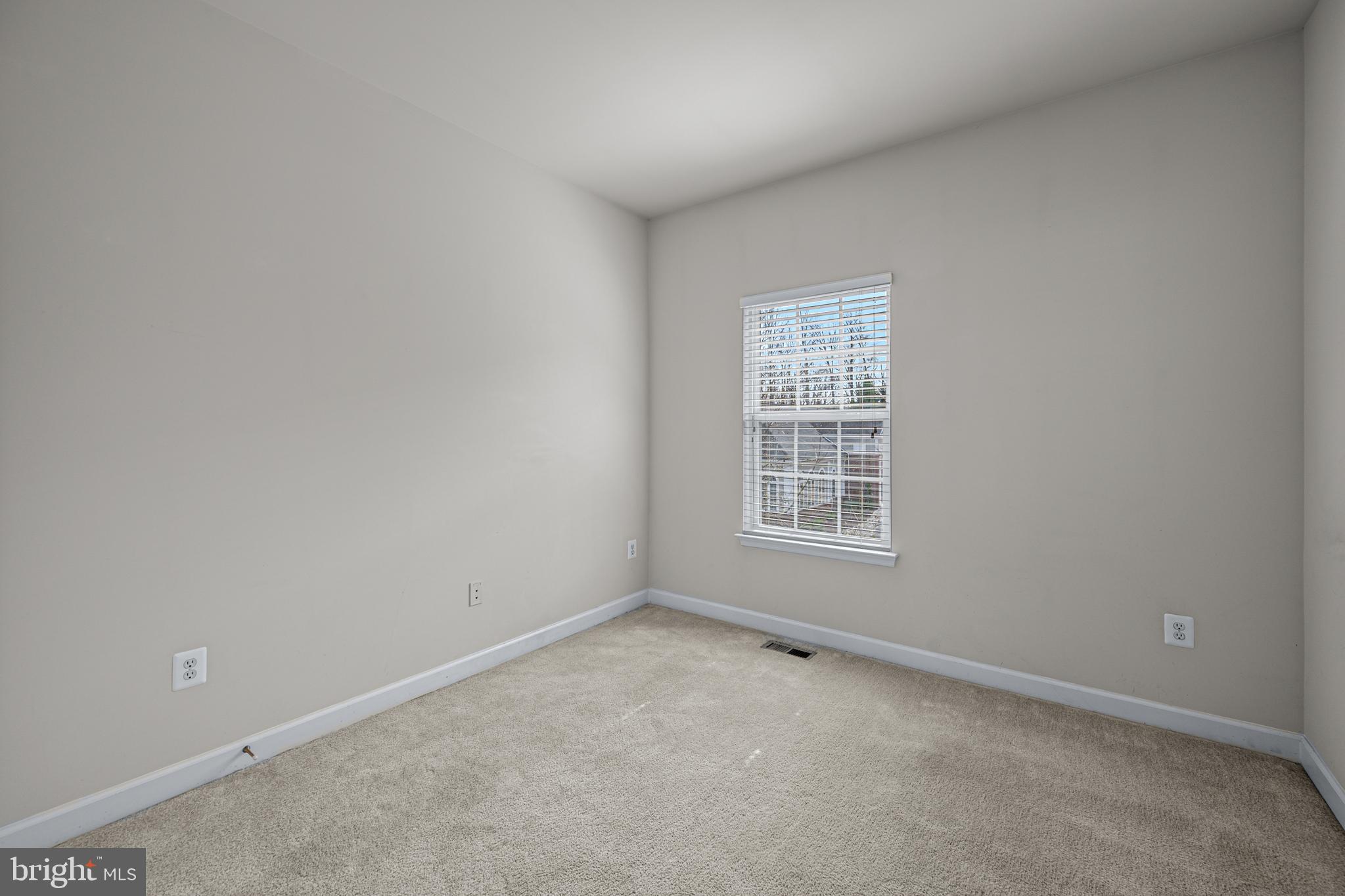 633 Spectator Ave