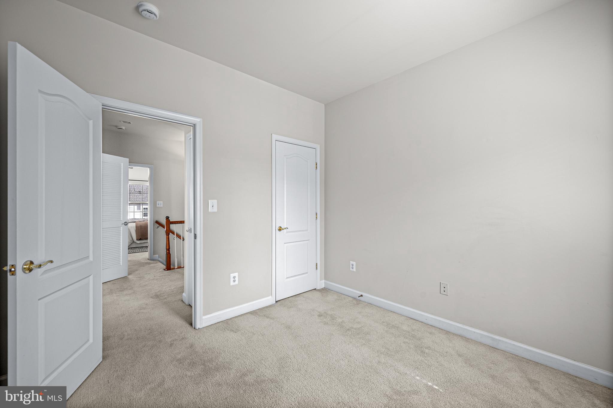 633 Spectator Ave