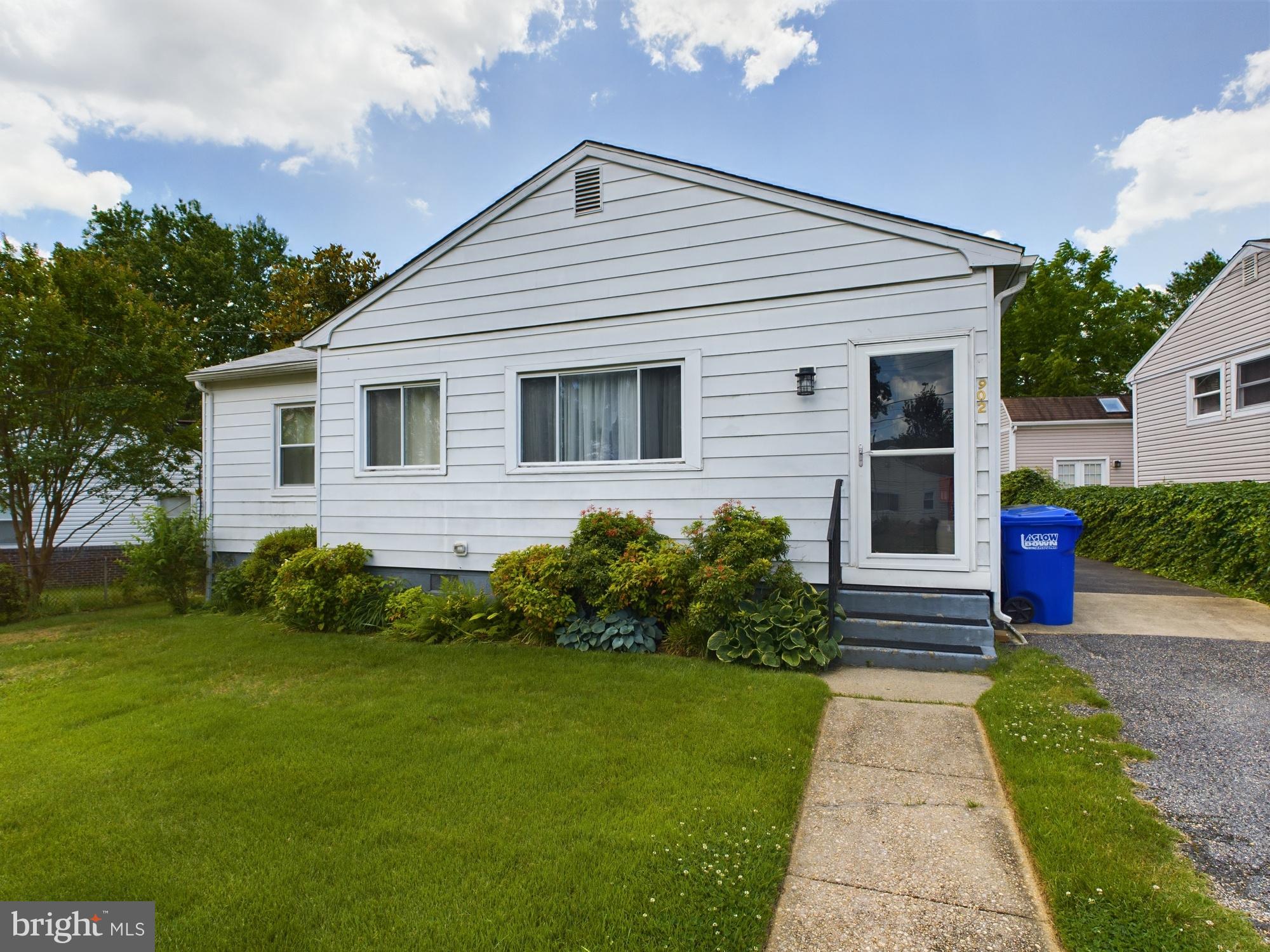 902 Carroll Ave