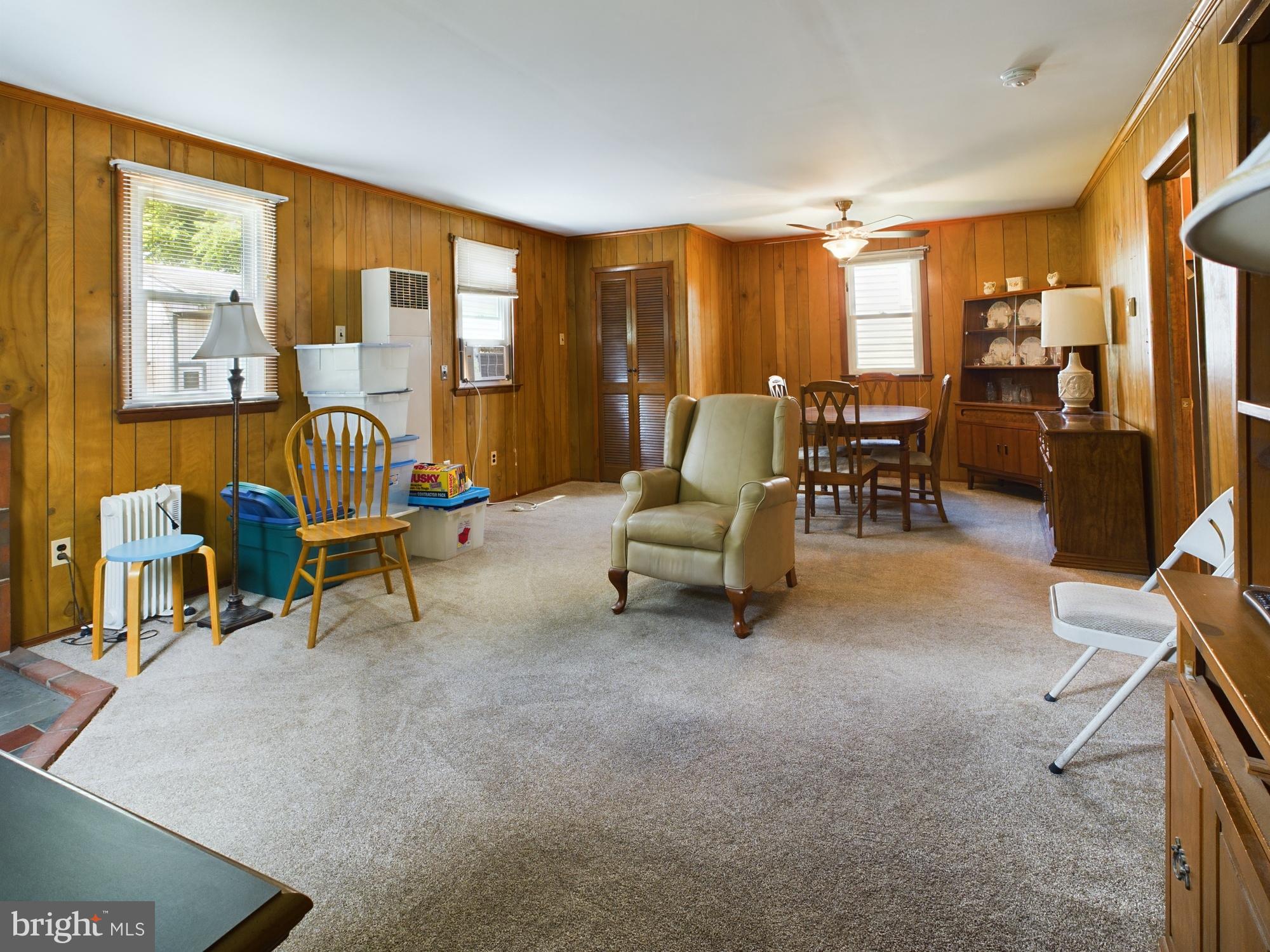 902 Carroll Ave