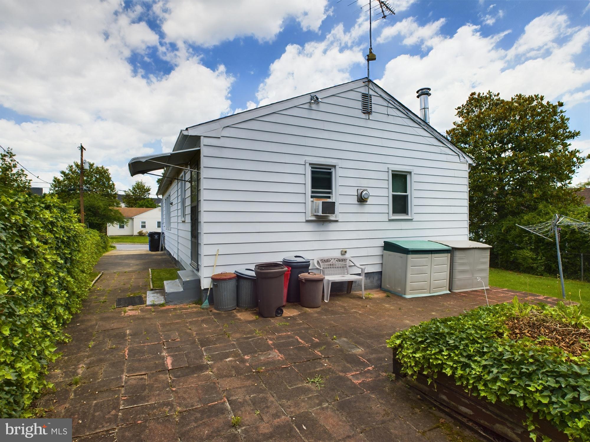 902 Carroll Ave