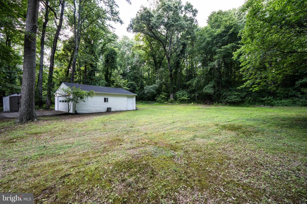 13708 Town Farm Rd