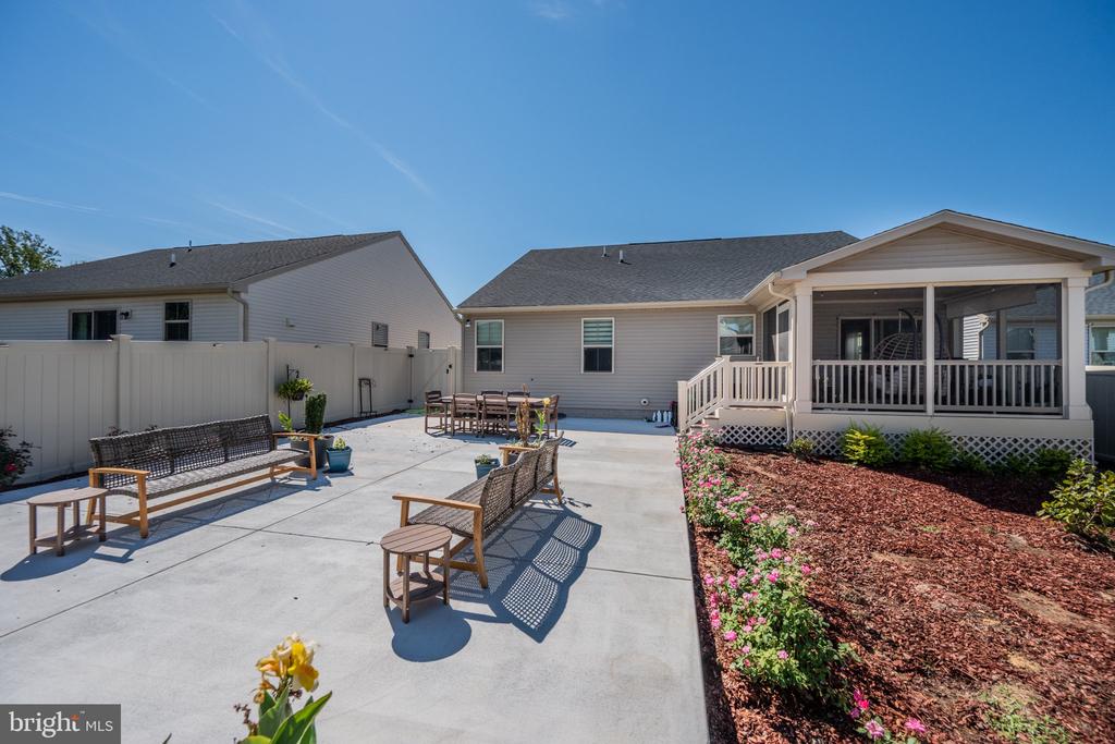 8406 MEADOW ROCK LANE